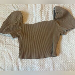 H&M Ribbed Puff Sleeve Crop Top